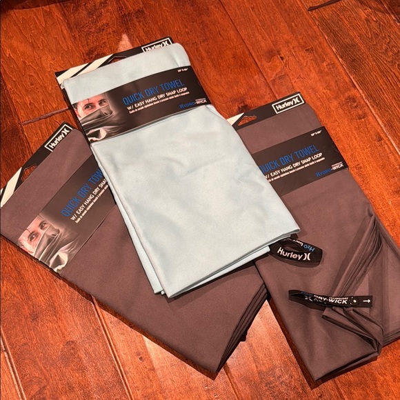 Hurley Quick Dry Towels in Light Blue and Dark Gray - Picture 1 of 1